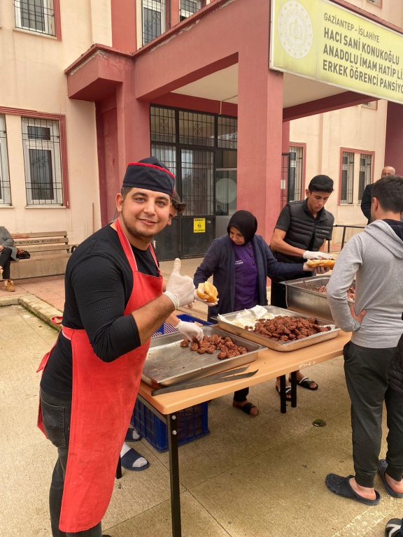 K Fte Ekmek Etk Nl M Z Hac Sani Konuko Lu Anadolu Mam Hatip Lisesi